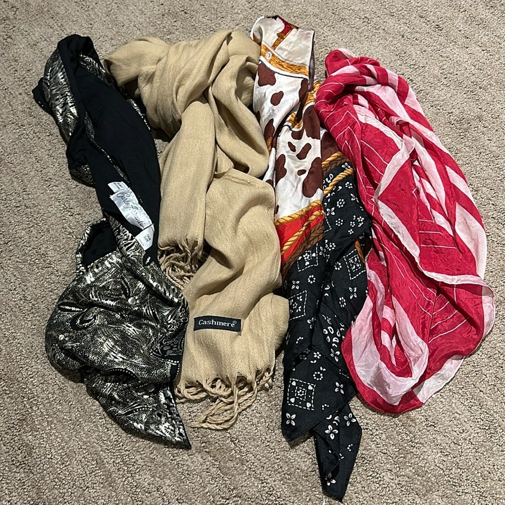 Beautiful lot of designer scarfs selling as a bundle